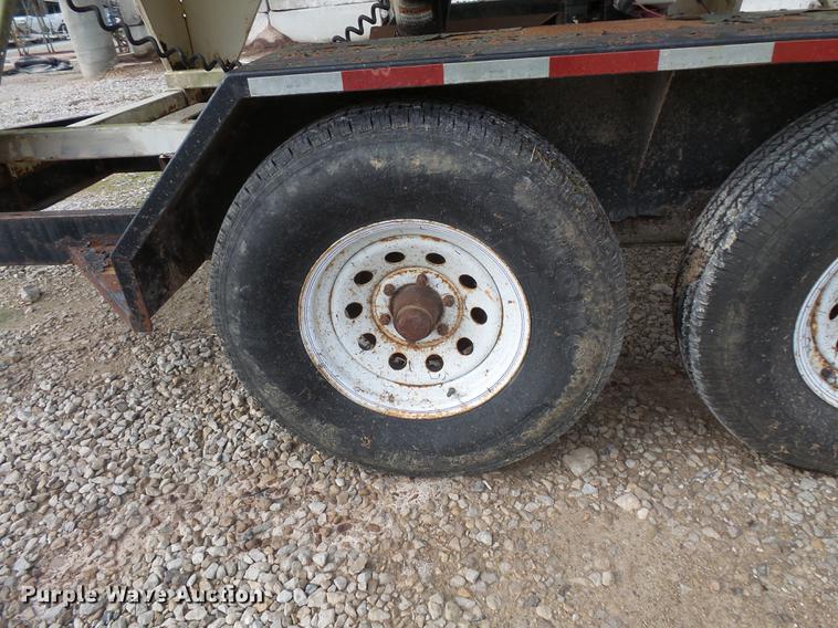 image for item FT9887 Friesen 220 seed tender