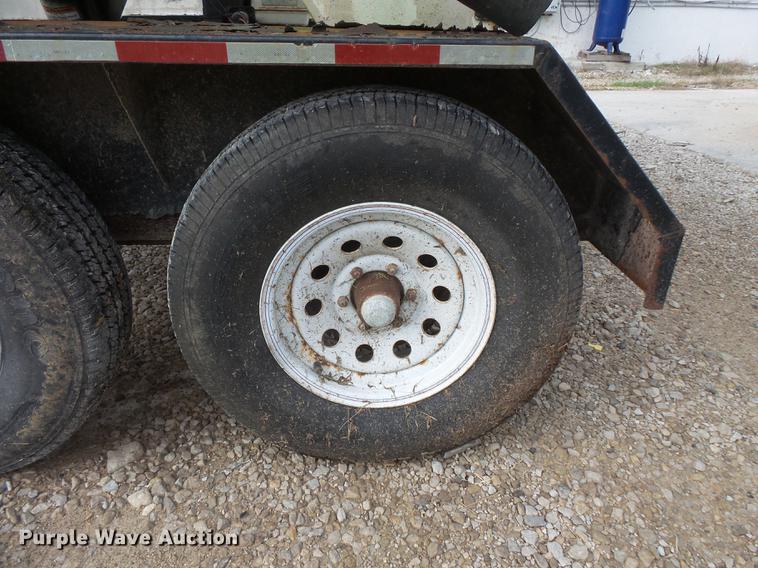 image for item FT9887 Friesen 220 seed tender