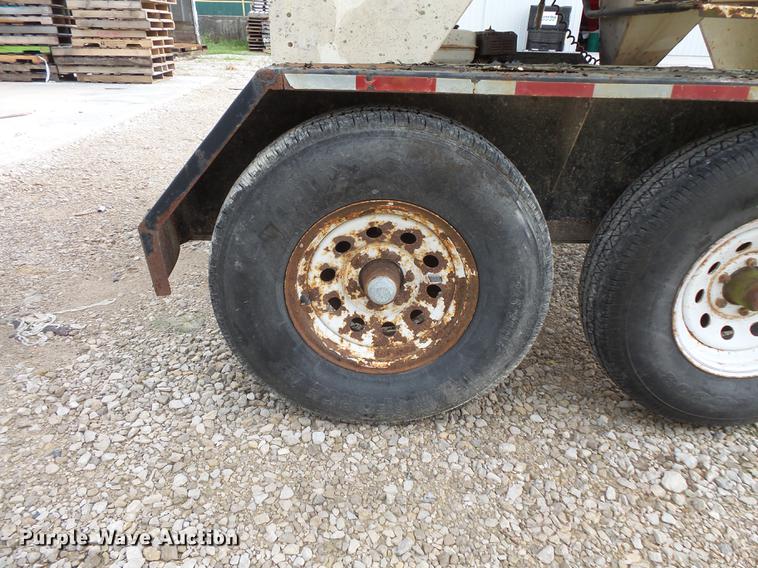 image for item FT9887 Friesen 220 seed tender