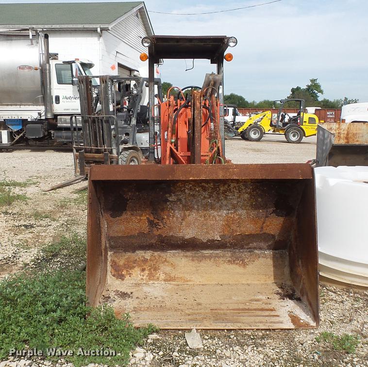 image for item FT9888 Willmar Wrangler wheel loader