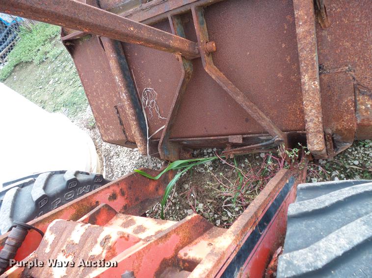 image for item FT9888 Willmar Wrangler wheel loader