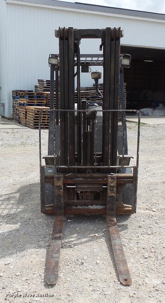 image for item FT9889 Yale GLP050RGNUAE090 forklift