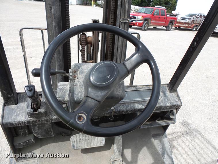 image for item FT9889 Yale GLP050RGNUAE090 forklift