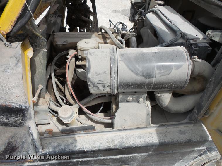 image for item FT9889 Yale GLP050RGNUAE090 forklift