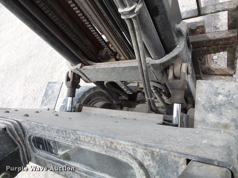 image for item FT9889 Yale GLP050RGNUAE090 forklift