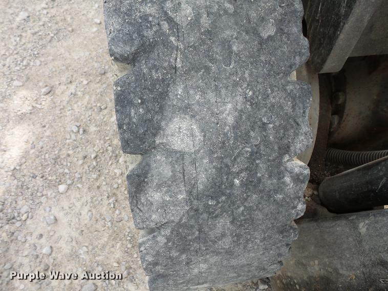 image for item FT9889 Yale GLP050RGNUAE090 forklift