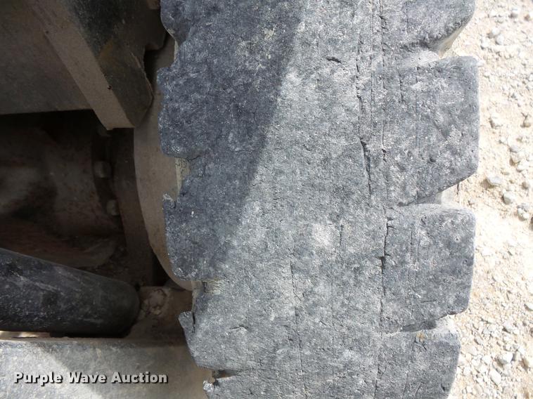 image for item FT9889 Yale GLP050RGNUAE090 forklift