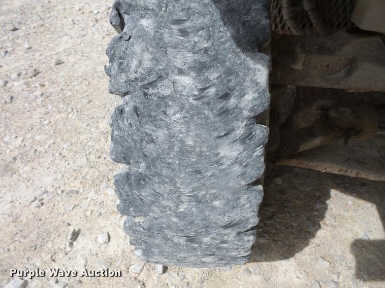 image for item FT9889 Yale GLP050RGNUAE090 forklift