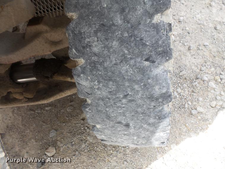 image for item FT9889 Yale GLP050RGNUAE090 forklift