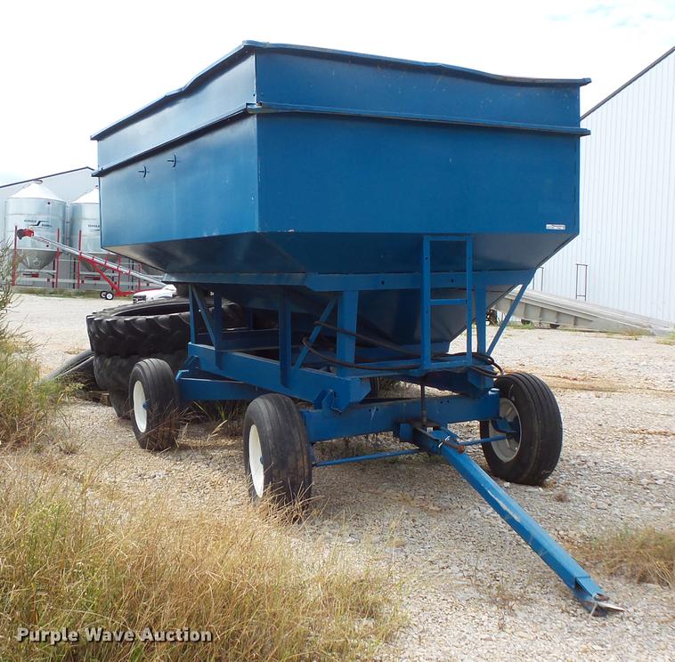 image for item FT9891 Gravity wagon