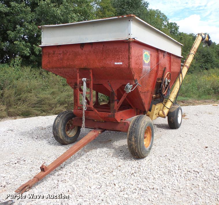 image for item FT9892 Gravity wagon