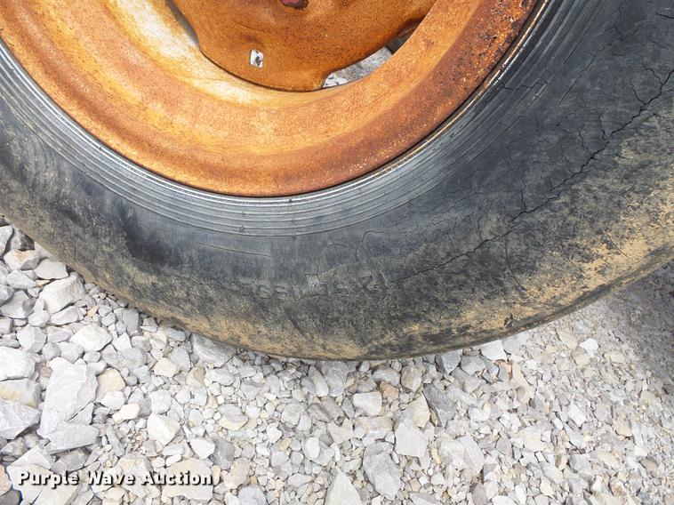 image for item FT9892 Gravity wagon