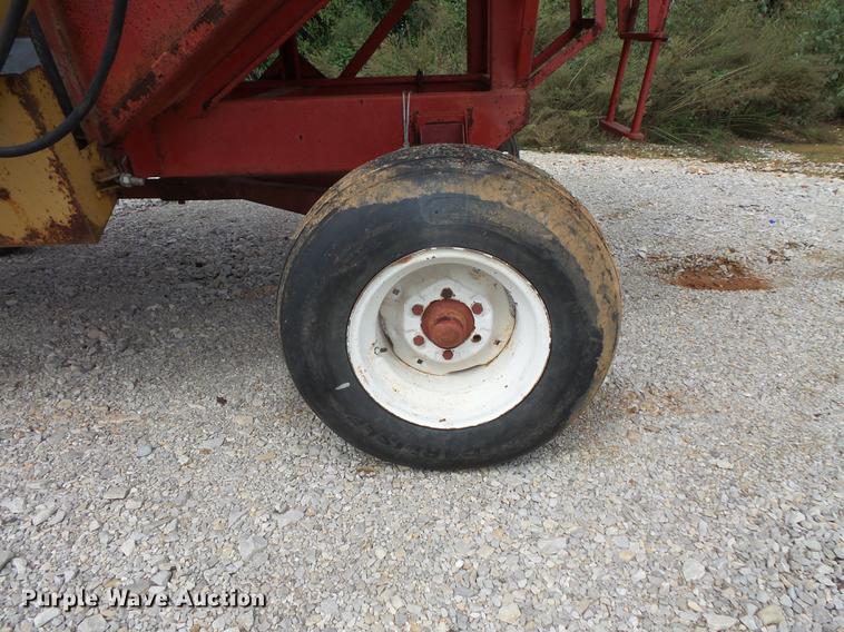 image for item FT9892 Gravity wagon