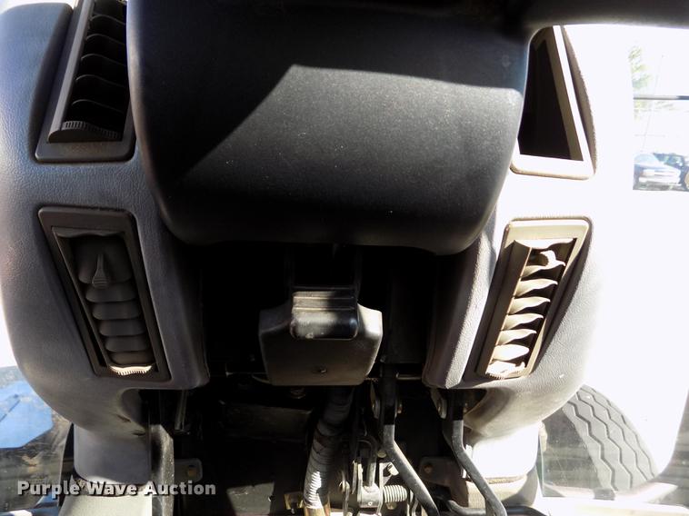 image for item DB4751 2004 Case MXU-100 tractor