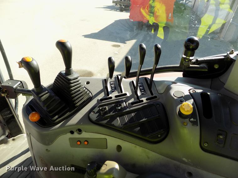 image for item DB4751 2004 Case MXU-100 tractor