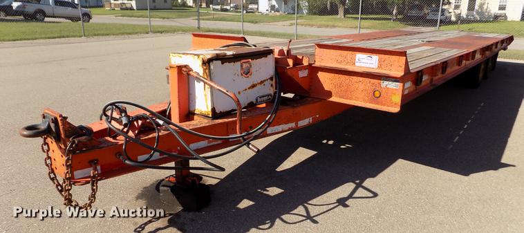 image for item DB4752 2002 Evaco Superline tilt deck equipment trailer