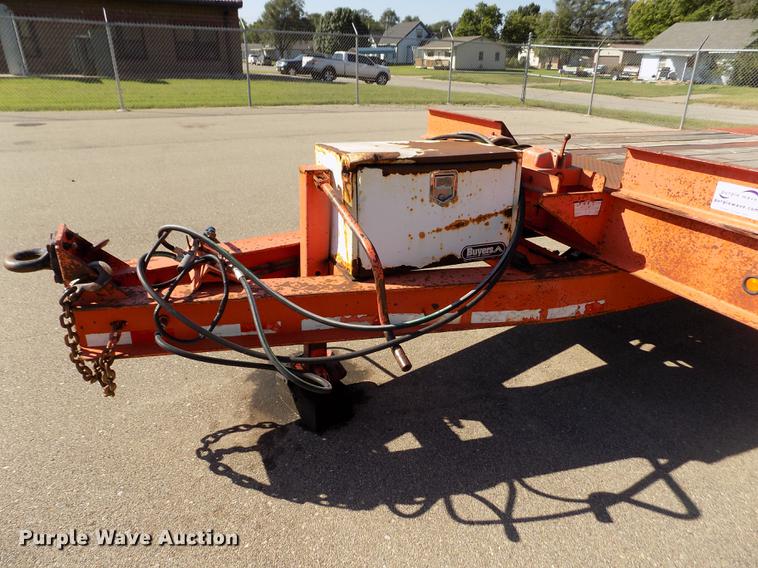 image for item DB4752 2002 Evaco Superline tilt deck equipment trailer