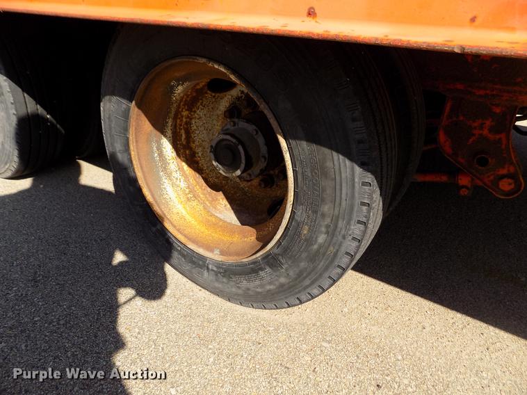 image for item DB4752 2002 Evaco Superline tilt deck equipment trailer