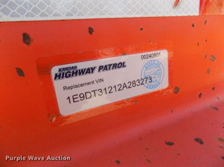 image for item DB4752 2002 Evaco Superline tilt deck equipment trailer