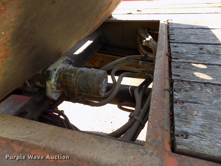 image for item DB4753 2003 Trail Eze TE40PSA-32 tilt deck equipment trailer