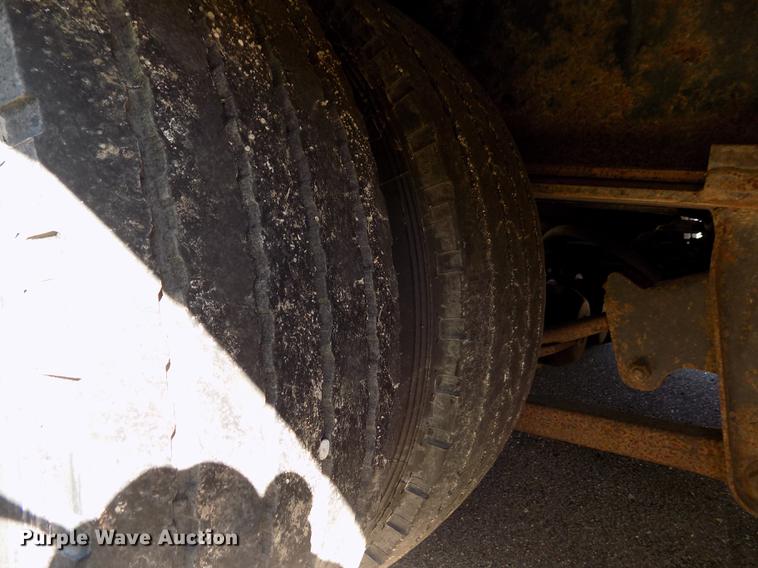 image for item DB4753 2003 Trail Eze TE40PSA-32 tilt deck equipment trailer