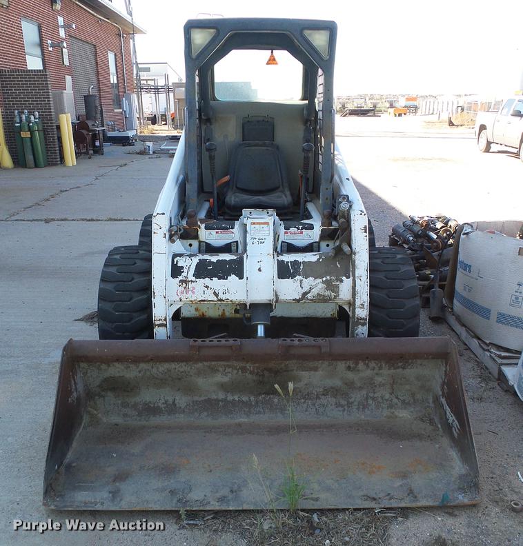 image for item DD5889 2001 Bobcat 863G skid steer