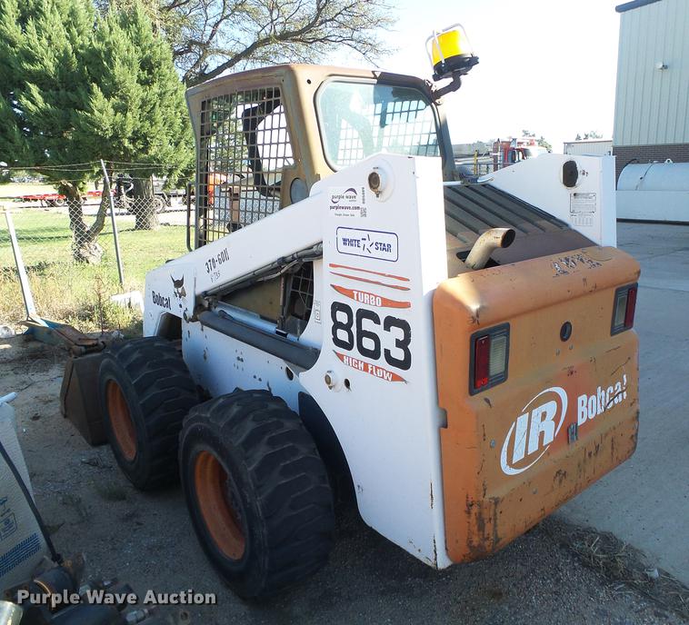 image for item DD5889 2001 Bobcat 863G skid steer