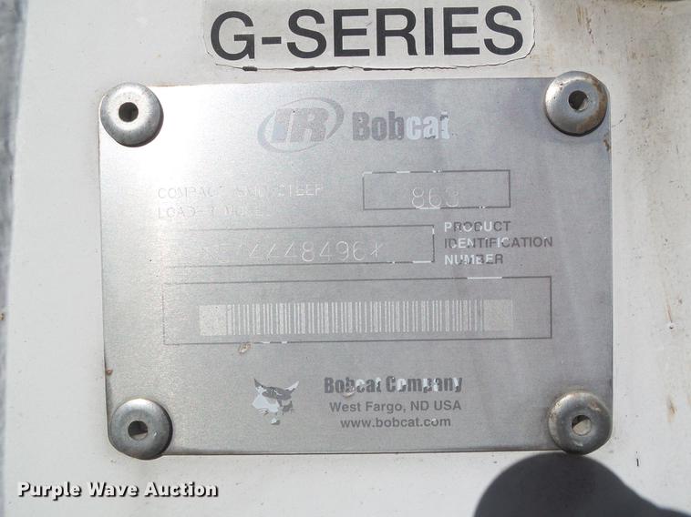 image for item DD5889 2001 Bobcat 863G skid steer