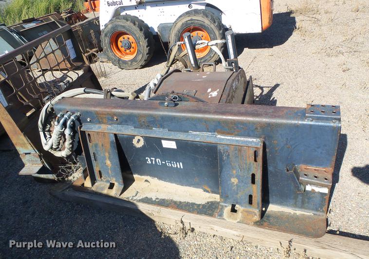 image for item DD5889 2001 Bobcat 863G skid steer