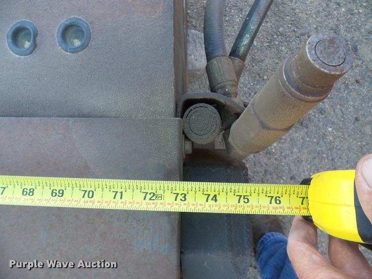 image for item DD5889 2001 Bobcat 863G skid steer