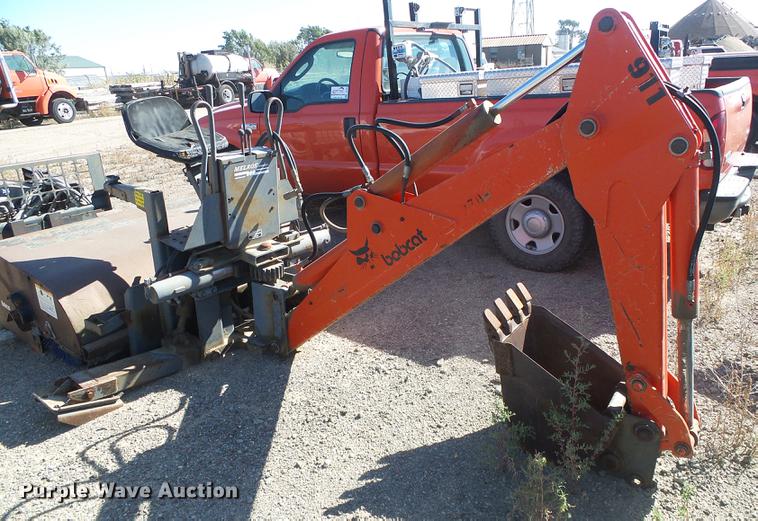 image for item DD5889 2001 Bobcat 863G skid steer