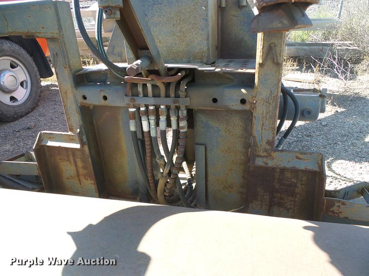 image for item DD5889 2001 Bobcat 863G skid steer