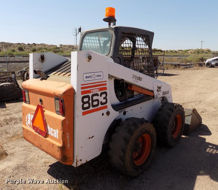 image for item DD5895 2001 Bobcat 863G skid steer