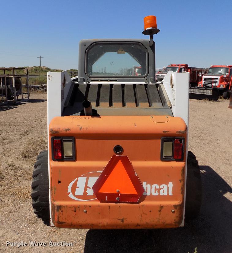 image for item DD5895 2001 Bobcat 863G skid steer