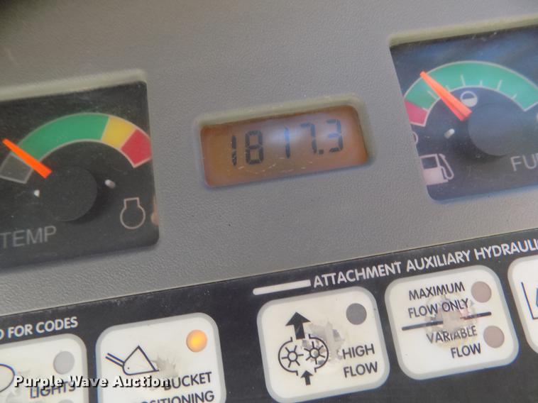 image for item DD5895 2001 Bobcat 863G skid steer