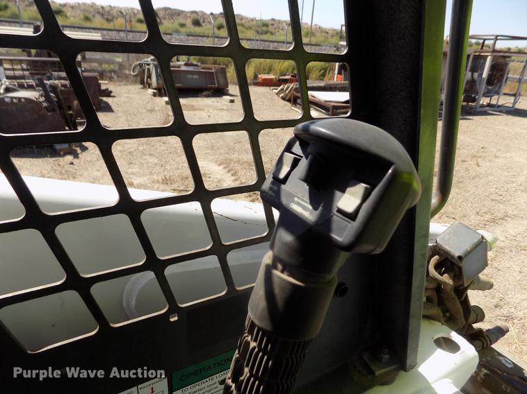 image for item DD5895 2001 Bobcat 863G skid steer