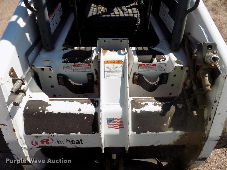 image for item DD5895 2001 Bobcat 863G skid steer