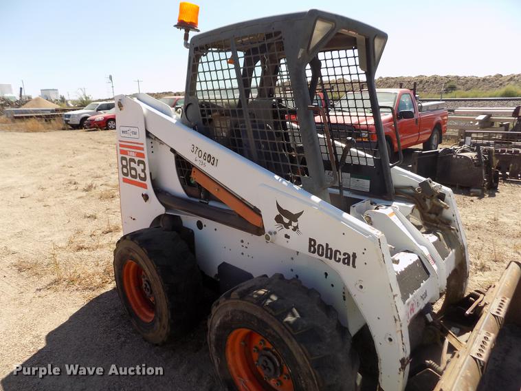 image for item DD5895 2001 Bobcat 863G skid steer