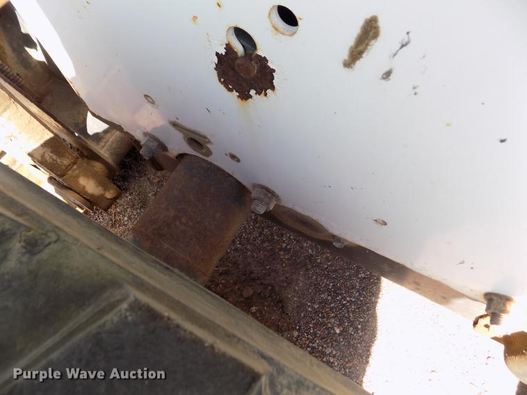 image for item DD5895 2001 Bobcat 863G skid steer