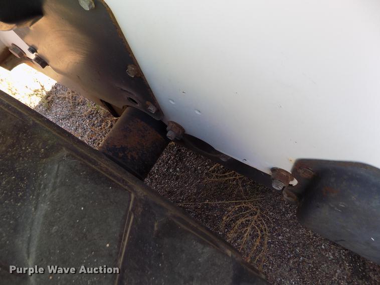 image for item DD5895 2001 Bobcat 863G skid steer