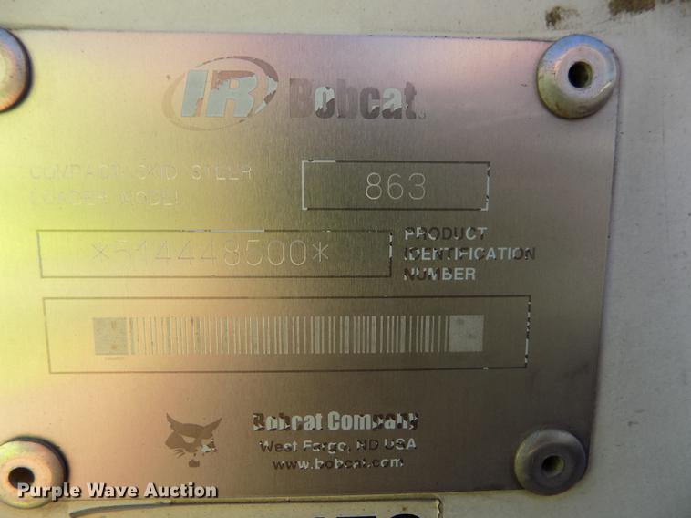 image for item DD5895 2001 Bobcat 863G skid steer