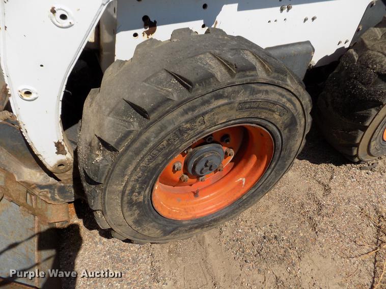 image for item DD5895 2001 Bobcat 863G skid steer