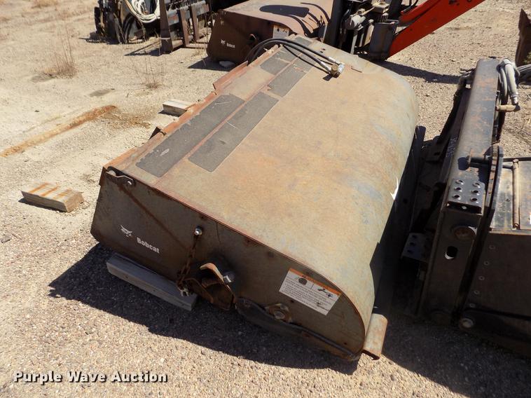 image for item DD5895 2001 Bobcat 863G skid steer