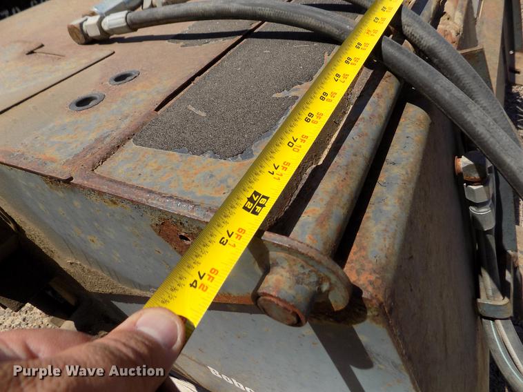 image for item DD5895 2001 Bobcat 863G skid steer