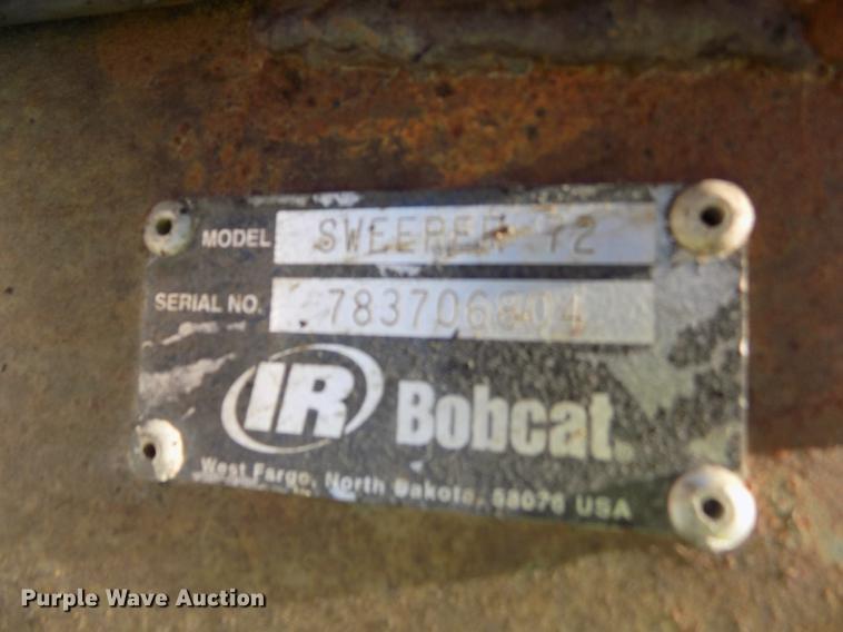 image for item DD5895 2001 Bobcat 863G skid steer