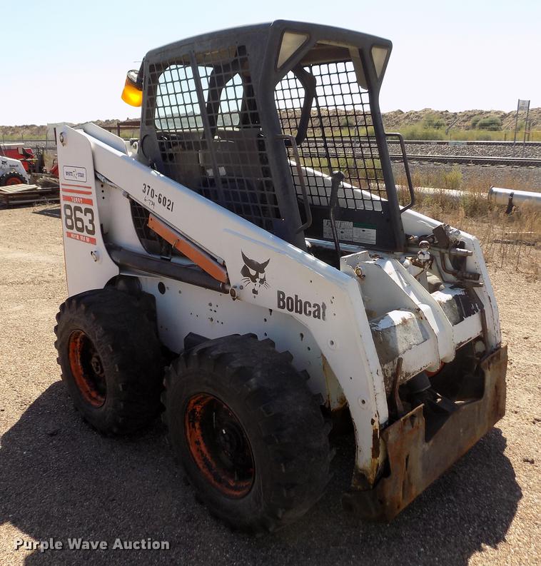 image for item DD5896 2001 Bobcat 863G skid steer