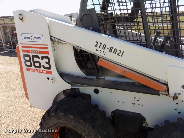 image for item DD5896 2001 Bobcat 863G skid steer