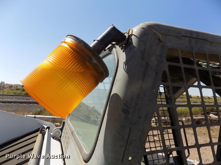 image for item DD5896 2001 Bobcat 863G skid steer