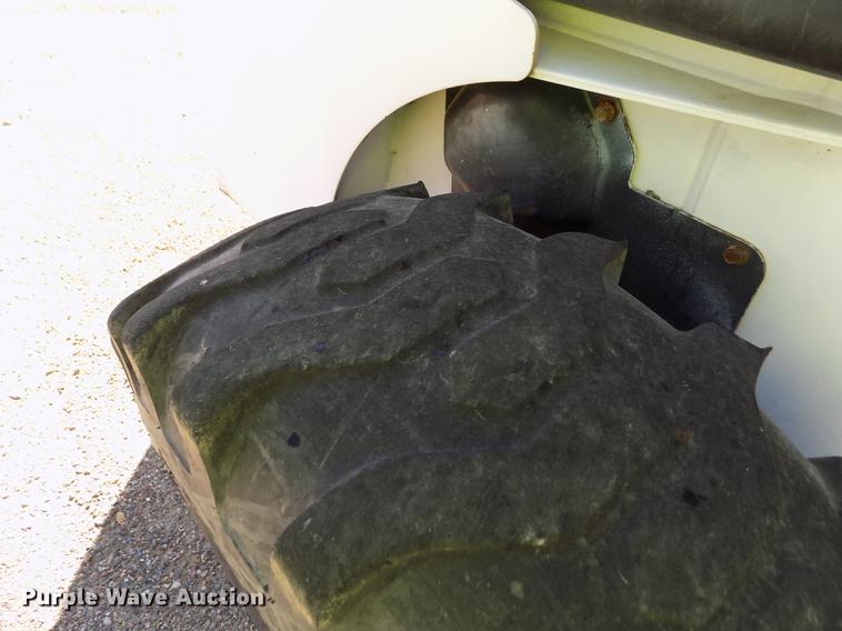 image for item DD5896 2001 Bobcat 863G skid steer