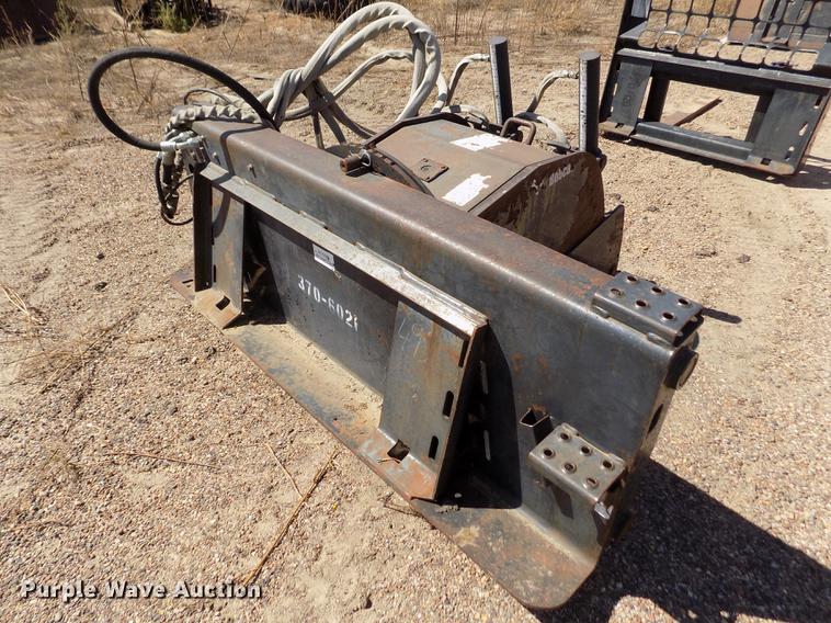 image for item DD5896 2001 Bobcat 863G skid steer